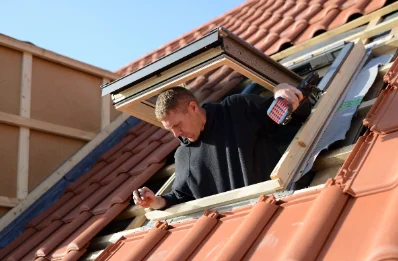 Pose de fenêtres de toit Velux à Pied-de-Borne